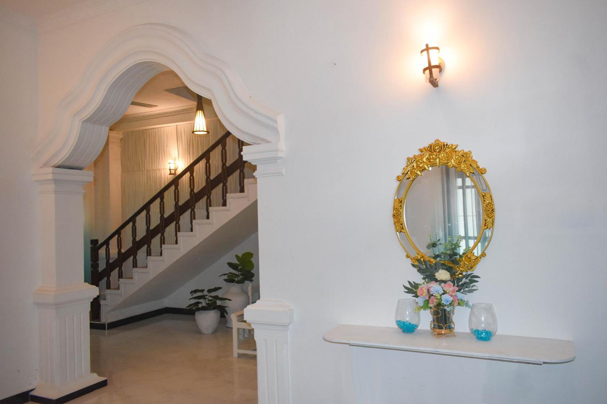 Bhashiz Villa Негомбо Экстерьер фото